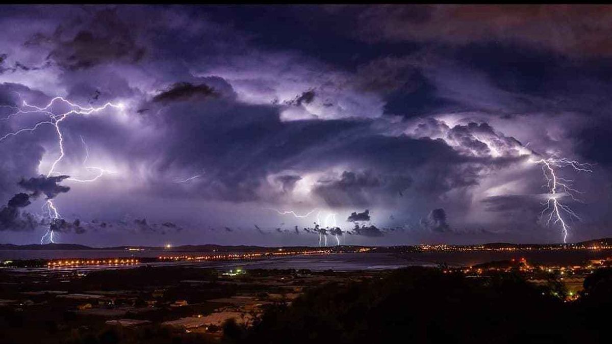 Chasseur D Orages Amoureux Des Eclairs Il En A Fait Son Metier Et Sauve Des Vies