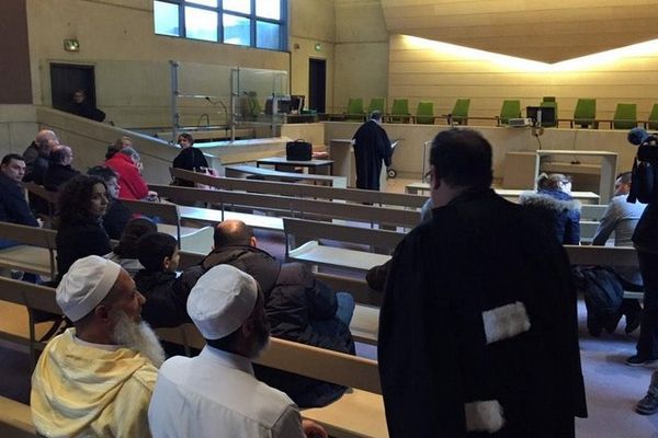 Attaque de la mosquée du Mans, quelques minutes avant le début de l'audience