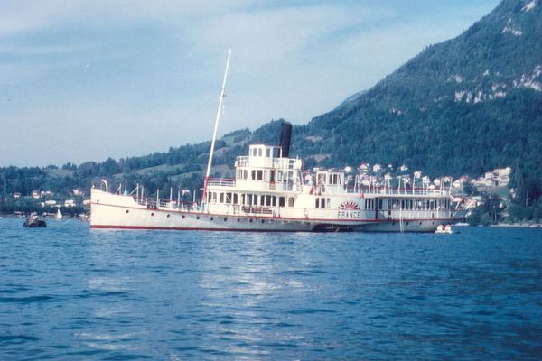 France was one of the last French steamboats.