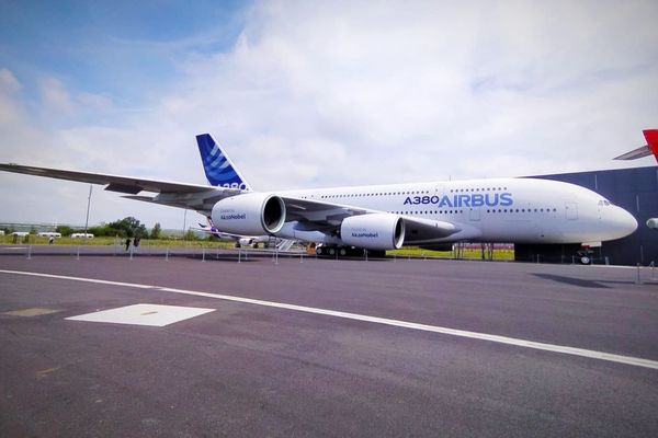 Déjà considéré comme une légende de l'aéronautique, l'Airbus A 380 a été la star incontestée à l'occasion de la réouverture du musée Aeroscopia à Toulouse.