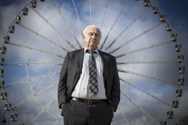 Marcel Campion devant l'ancienne grande roue Place de la Concorde à Paris, en novembre 2017.