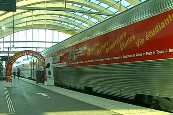 Près de 4000 personnes devraient embarquer dans ce train de l'orientation à Reims.