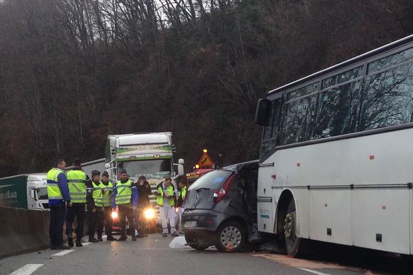 Larnod : une jeune femme de 23 ans a trouvé la mort dans la collision