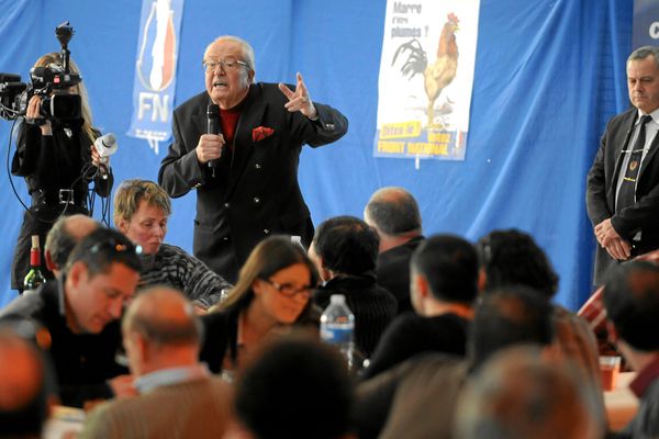 Jean-Marie Le Pen à Montpellier pour un "déjeuner patriotique", le 20 février 2010.