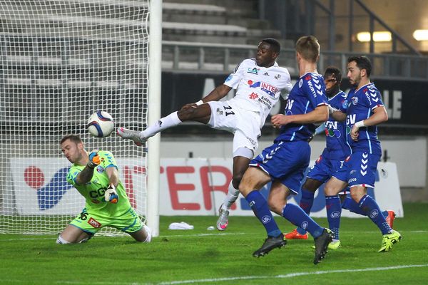 Amiens SC vs RCSA Strasbourg -  18 décembre 2015 