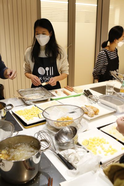 Un atelier de cuisine au Centre Culturel Coréen