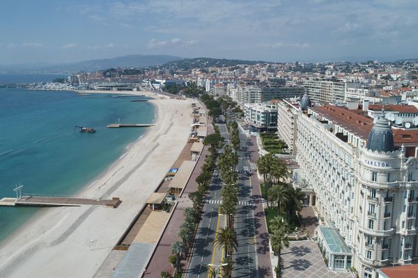 Une famille de région parisienne testée positive au Covid-19 est en quatorzaine dans hôtel de Cannes (Alpes-Maritimes)