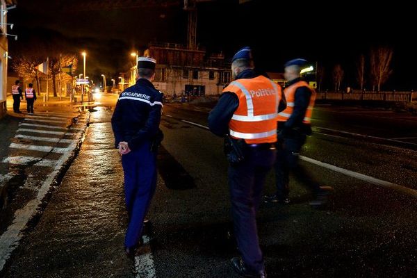 Contrôles à la frontière belge la nuit dernière.