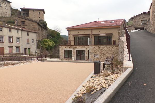 Le tout nouveau restaurant du centre bourg de Doizieux dans le parc du Pilat (Loire)