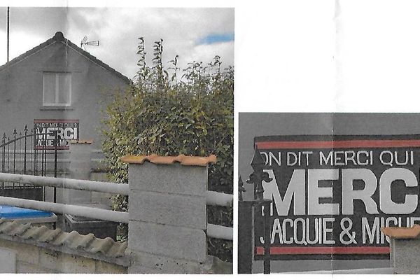 Le slogan a été peint sur ce mur de la maison de Thérèse, sous la fenêtre. 