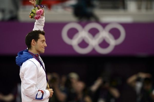 Après avoir remporté l'or olympique à Londres en août 2012, Renaud Lavillenie a été élu deuxième meilleur athlète européen de l'année derrière le britannique Mo Farah, par l'Association Européenne d'Athlétisme.