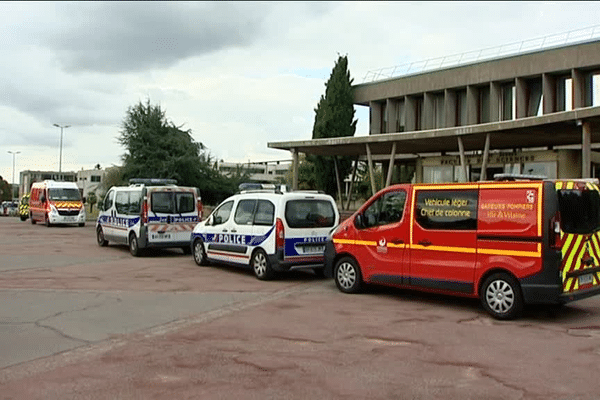 Pompiers et police à la fac des sciences de Rennes suite à la découverte d'une enveloppe suspecte