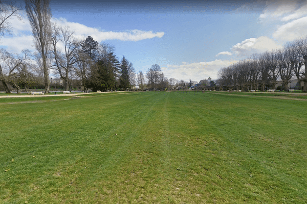 Le Parc de l'Arbre-Sec, à Auxerre, qui accueillera la fan zone samedi 14 mai.