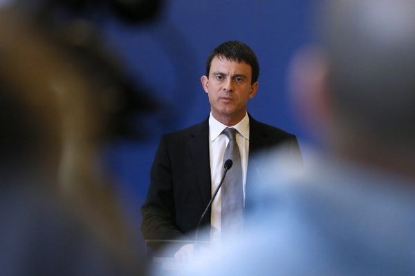 Manuel Valls lors d'une conférence de presse à Paris le  décembre 2012