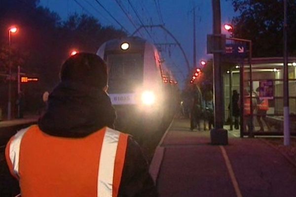 6H du matin en gare de Pessac-Alouette (Gironde)