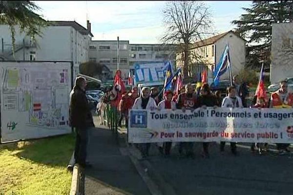 Grosse mobilisation dans les rues de Montluçon pour défendre l'hôpital public