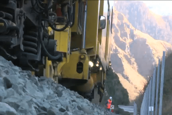 travaux sur la ligne Oloron-Bedous ont pris du retard