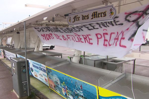 Un étal vide à la criée de Dieppe. Vendredi 31 mars 2023. Les pécheurs veulent sauver la pêche artisanale.