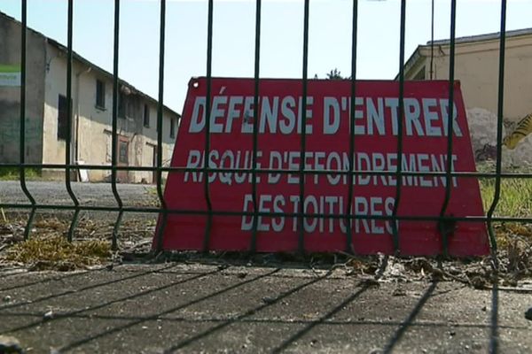 Avant d'être réhabilitée, la friche industrielle de l'ancienne usine SAFT doit être dépolluée.