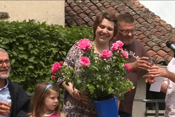 La rose "Péché Gourmand" a été baptisée par Anne Allassane ce dimanche 4 juin.