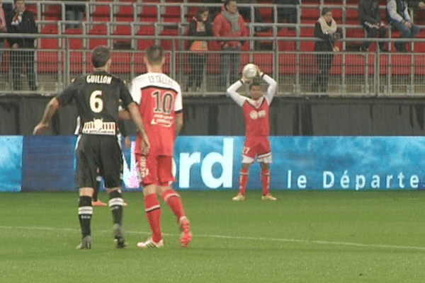 Valenciennes 1 - 0 Angers