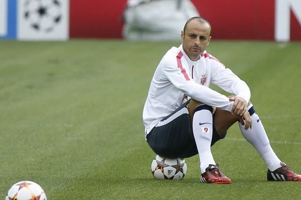 Berbatov absent contre le PSG dimanche