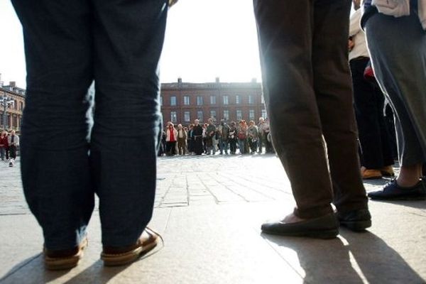 Initié par les frères franciscains de Toulouse, le mouvement des cercles de silence s'est propagé dans 200 villes françaises