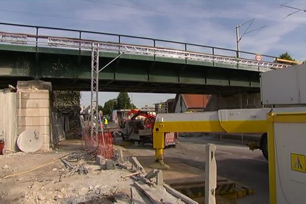 Travaux sur le pont Brebant à Reims (Marne)