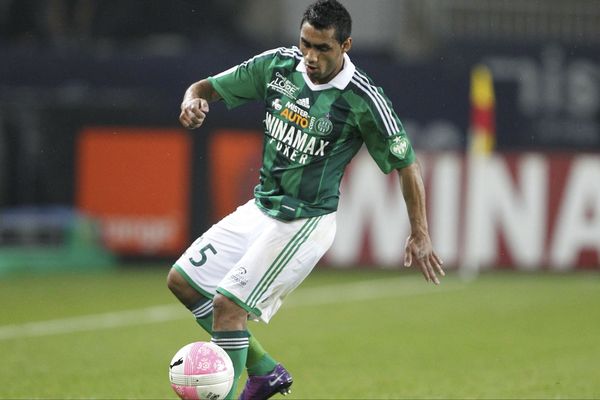 Banel Nicolita joue actuellement à l'AS St Etienne