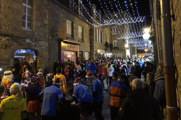 Plus de 1000 coureurs réunis pour la Corrida Dinnanaise