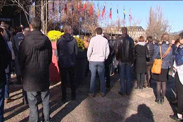 Devant le centre administratif à Strasbourg