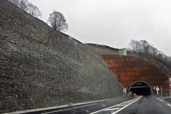 Lundi 18 novembre, de 20h à minuit, le tunnel du Lioran dans le Cantal sera fermé à la circulation. 