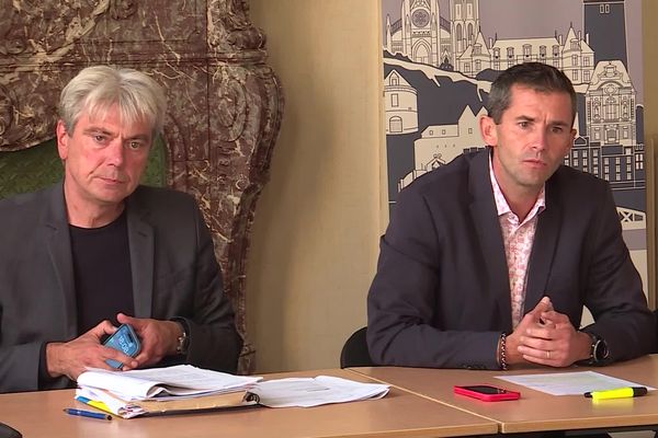 Le maire de Dieppe Nicolas Langlois qui démissionne de son poste de président de l'agglomération Dieppe-Maritime propose Sébastien Jumel à sa succession