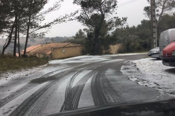 Il a neigé à Pujaut (Gard).