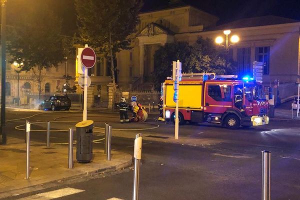 Les pompiers viennent d'éteindre le feu boulevard Carnot.