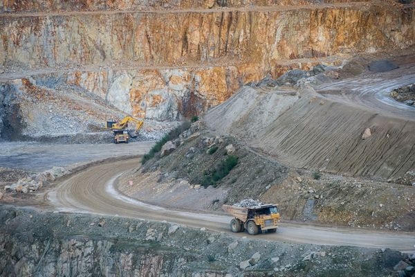 L'implantation de cette carrière de roche massive de granit prévoyait de s'étendre sur sept hectares pour une durée de 30 ans. 