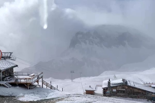 La neige a recouvert une partie du domaine skiable de Tignes - 12 septembre 2024