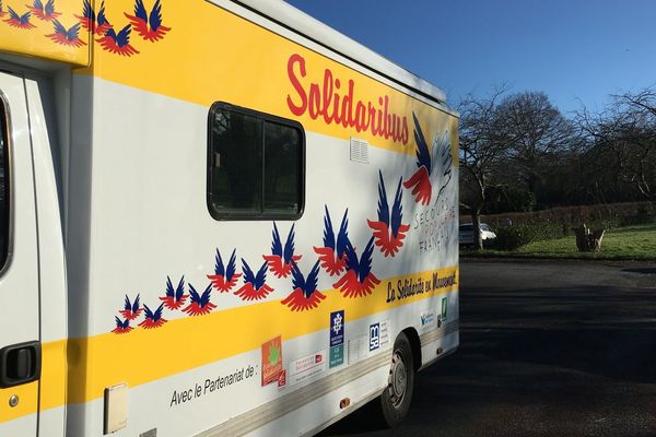 Le solidaribus du Secours Populaire. 