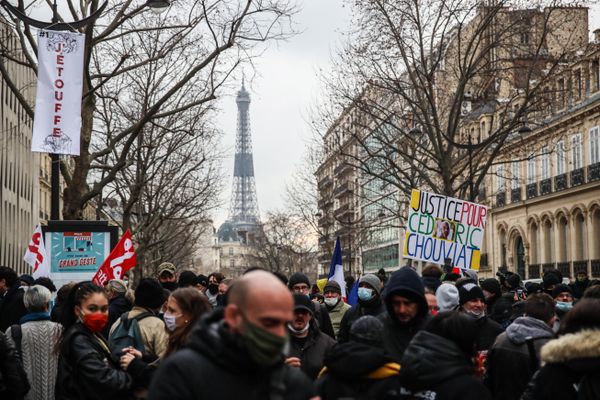 Le 3 janvier 2021, une marche blanche était organisée à Paris en hommage à Marc Chouviat, mort un an plus tôt lors d'un contrôle policier.