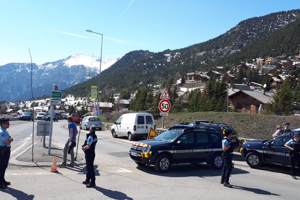 Gerard Collomb, ministre de l'Intérieur, a annoncé l'arrivée de renforts importants de police et de gendarmerie pour s'assurer du respect absolu du contrôle aux frontières