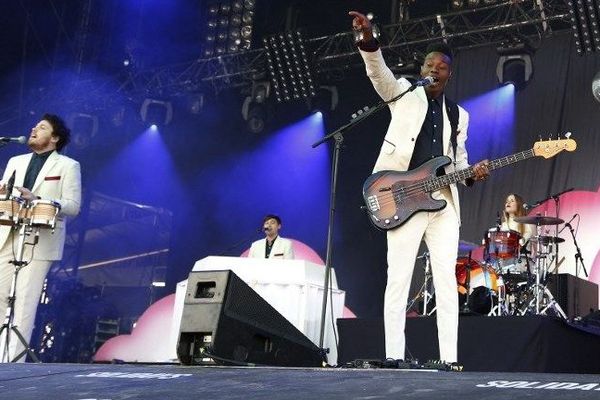 Les anglais du groupe "Metronomy" sur la scène du printemps de Bourges en avril 2014