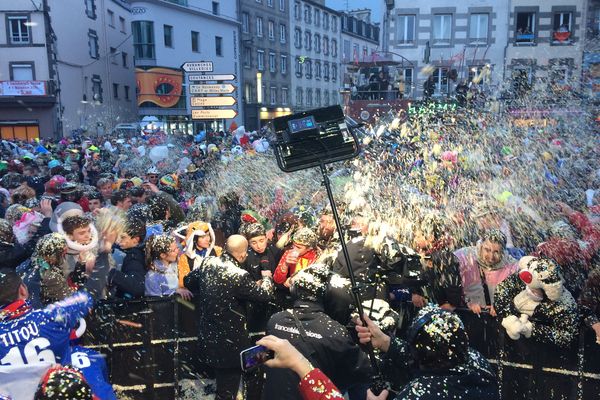 Carnaval de Granville lors de la bataille de confettis en 2018