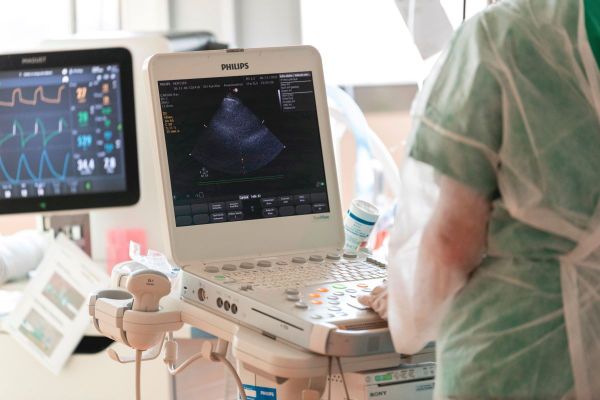 Ce mardi 10 novembre, 43 patients sont en réanimation au CHU de Clermont-Ferrand.