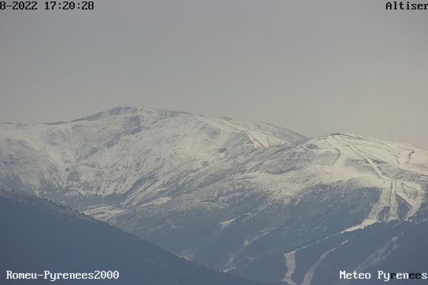 Une pluie de grêle s'est abattue sur le sommet du Puigmal dans les Pyrénées-Orientales ce samedi 6 août 2022.