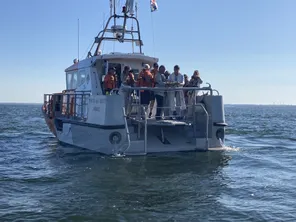 La cérémonie pour les péris en mer, un incontournable des fêtes maritimes à l'approche du 15 août