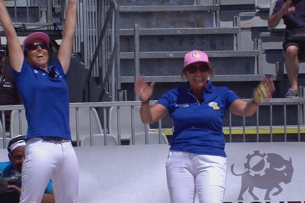 La joie de l'équipe Baudens-Ponsi après sa victoire en finale 13 à 12 face à la triplette Vierjon