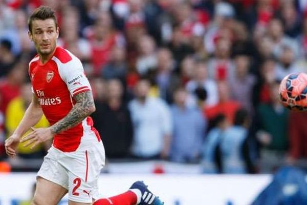 Mathieu Debuchy est prêté aux Girondins de Bordeaux jusqu'au mois de juin 2016.