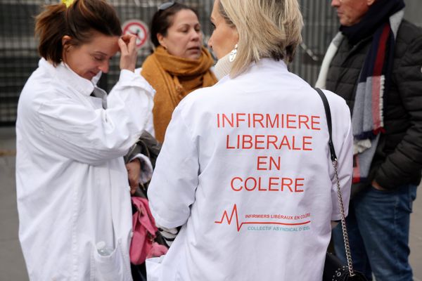 Les infirmiers en colère dénoncent l'absence de reconnaissance de leur métier.