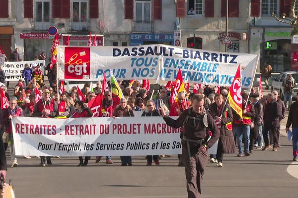 Environ 1600 manifestants contre la réforme des retraites à Bayonne pour la 10 ème journée d'action nationale