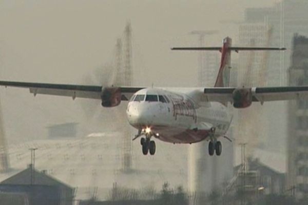 L'ATR 72-600 peut transporter 68 à 78 passagers. 